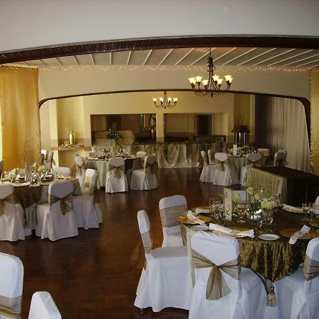 The Shakespeare Inn Vanderbijlpark Luaran gambar