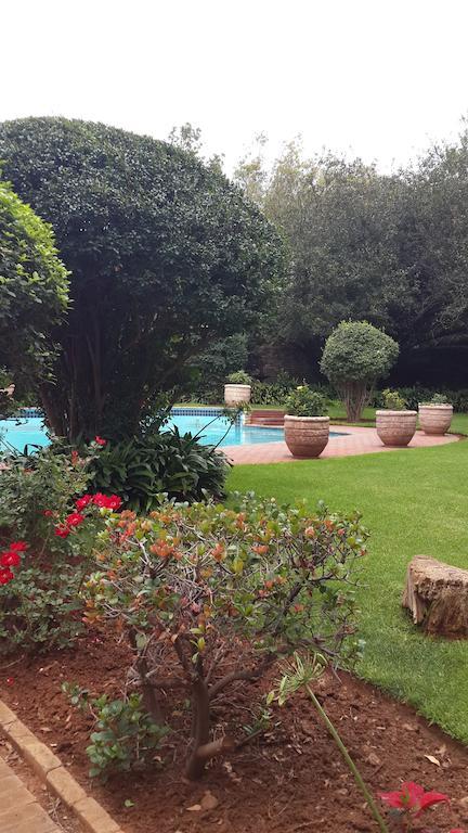 The Shakespeare Inn Vanderbijlpark Luaran gambar