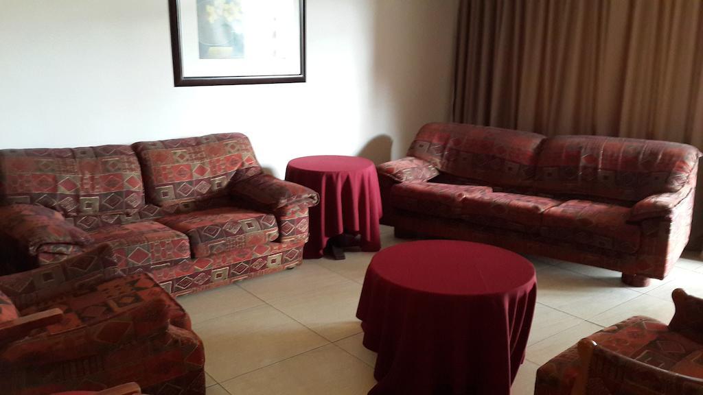 The Shakespeare Inn Vanderbijlpark Luaran gambar